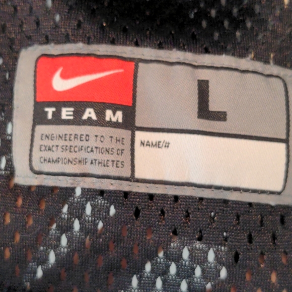 NWOT NIKE BLACK SHORT SLEEVED PERFORATED JERSEY - Picture 6 of 9